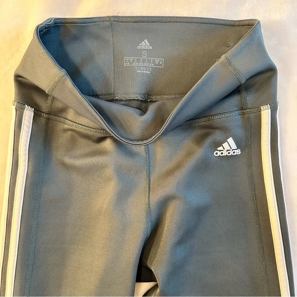 Adidas Train Essentials 3-stripes High-Waisted 3/4 Leggings Size Small - Picture 3 of 6